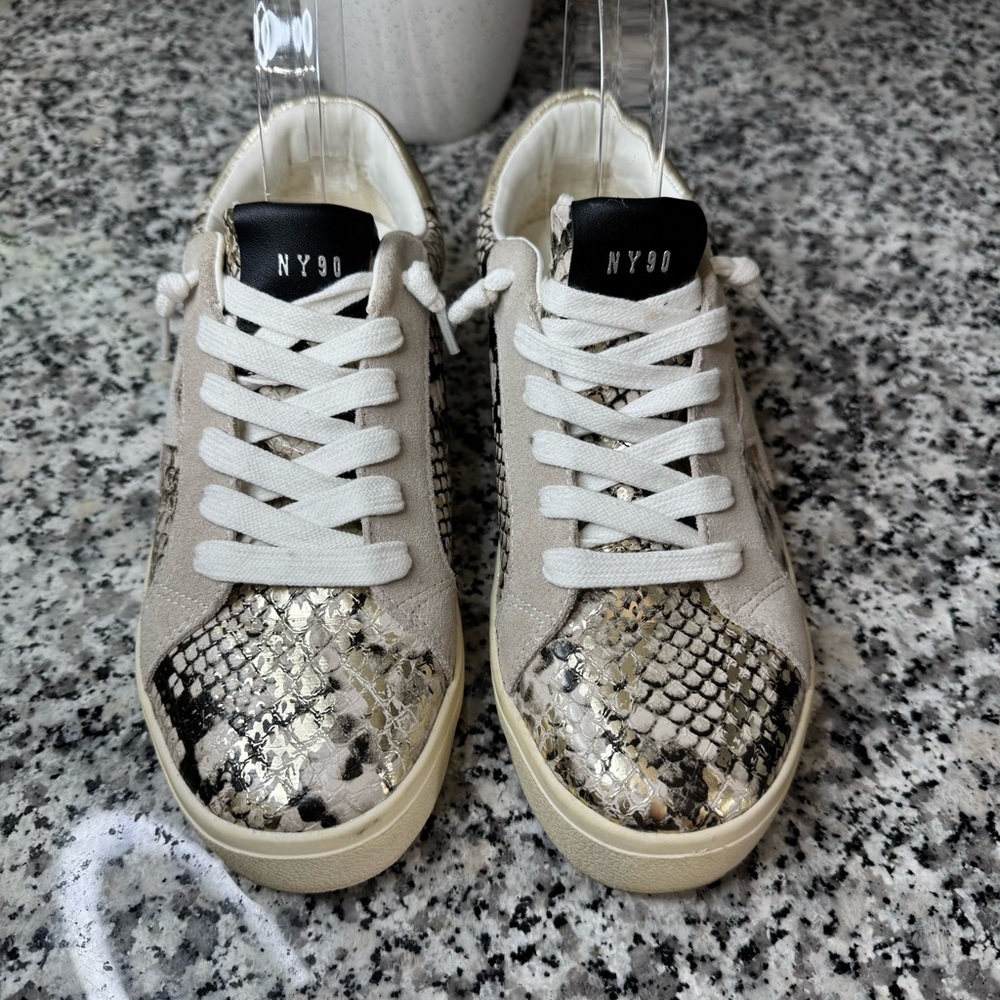 Steve Madden Pursued Metallic Snakeskin Lace-Up Sneakers Women's Size 7.5 - Picture 4 of 12